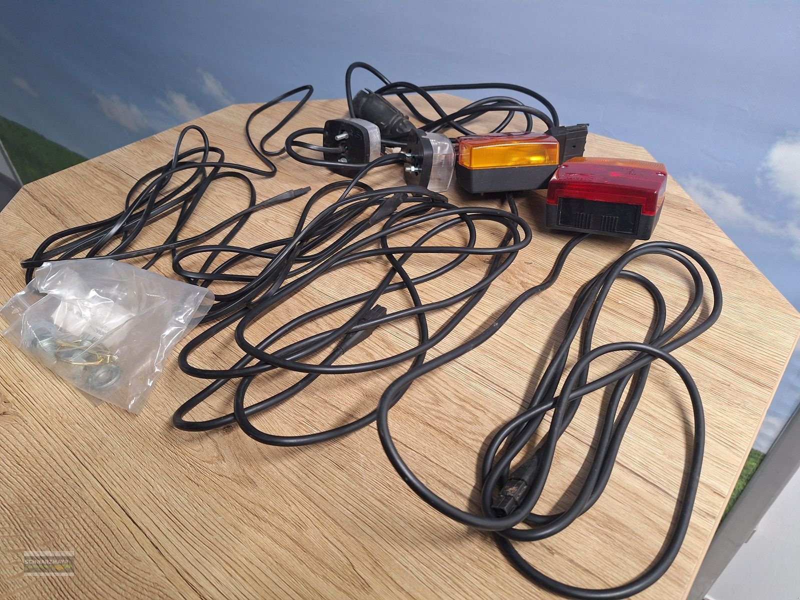 Kreiselheuer of the type Krone Beleuchtung zu KW Kreiselheuer, Neumaschine in Aurolzmünster (Picture 4)