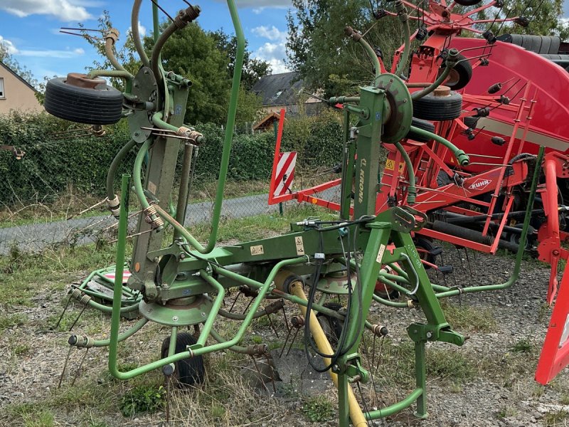 Kreiselheuer Türe ait Krone FANEUSE KRONE KW 552, Gebrauchtmaschine içinde ST CLEMENT DE LA PLACE (resim 1)
