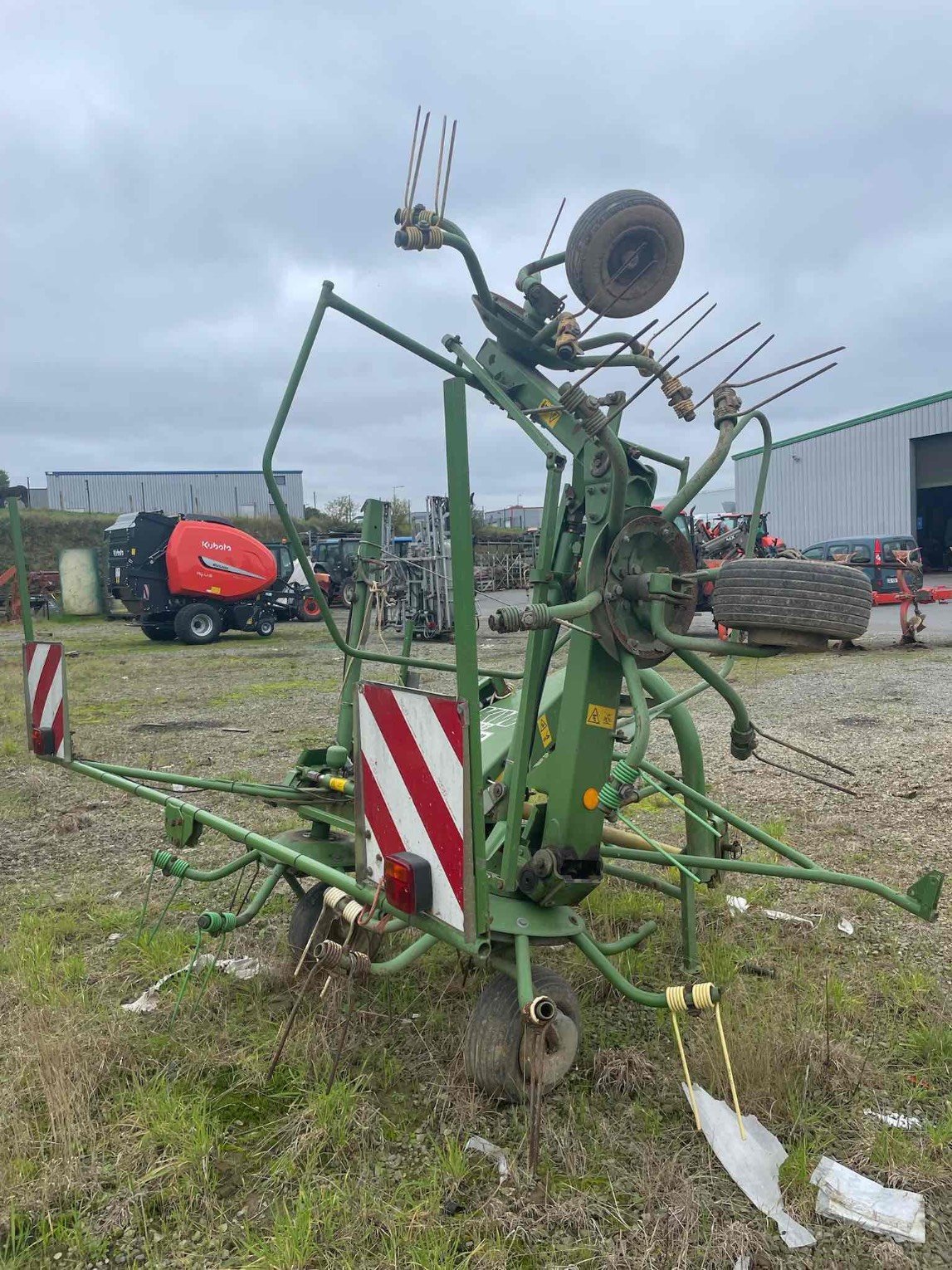 Kreiselheuer tip Krone Faneuse KW6706 . Krone, Gebrauchtmaschine in SAINT CLAIR SUR ELLE (Poză 3)