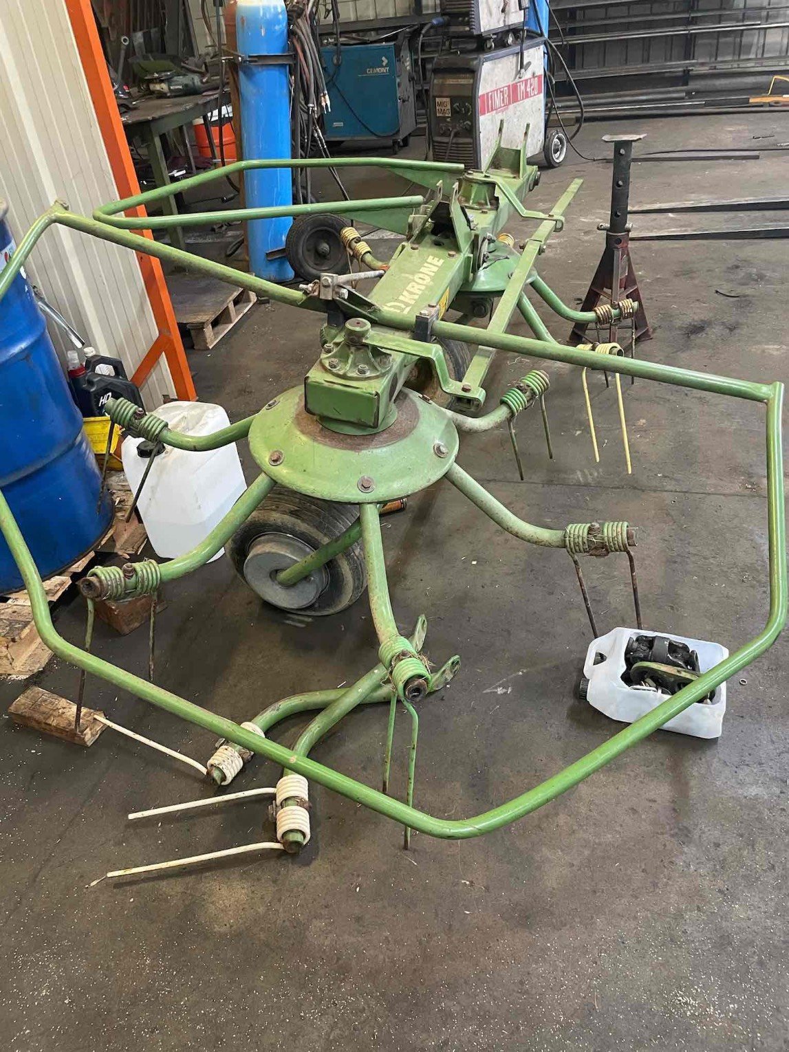 Kreiselheuer tip Krone Faneuse KW6706 . Krone, Gebrauchtmaschine in SAINT CLAIR SUR ELLE (Poză 4)