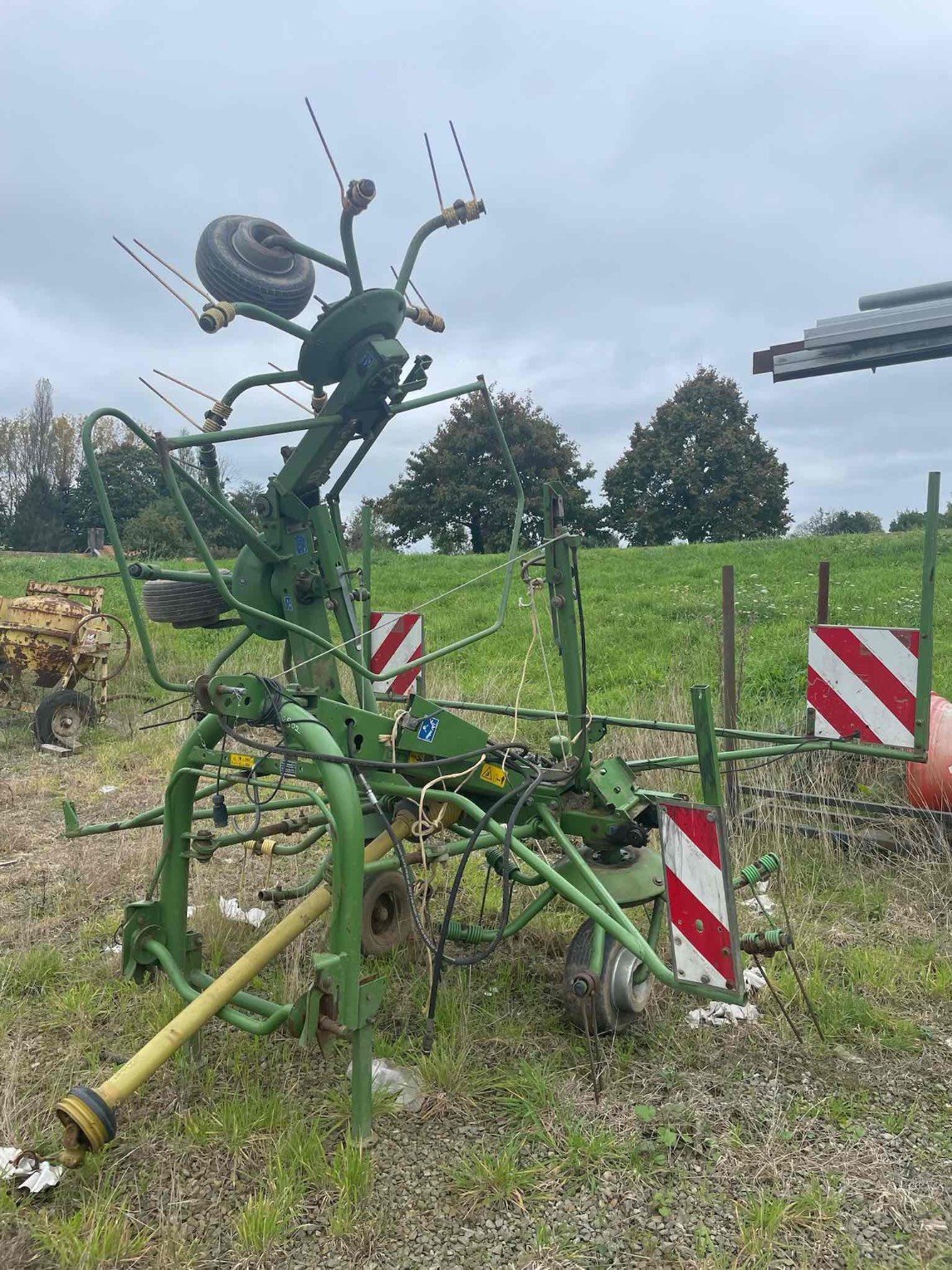 Kreiselheuer типа Krone Faneuse KW6706 . Krone, Gebrauchtmaschine в SAINT CLAIR SUR ELLE (Фотография 3)