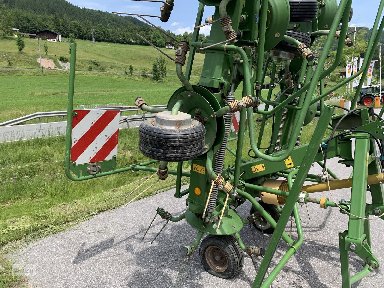 Kreiselheuer des Typs Krone Heuer KW 7.92/8, Gebrauchtmaschine in Eben (Bild 5)