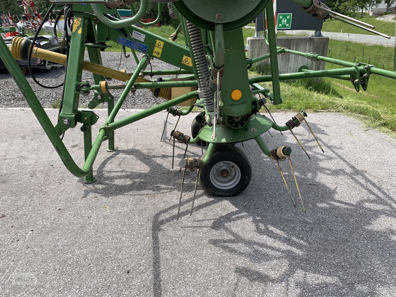 Kreiselheuer des Typs Krone Heuer KW 7.92/8, Gebrauchtmaschine in Eben (Bild 10)