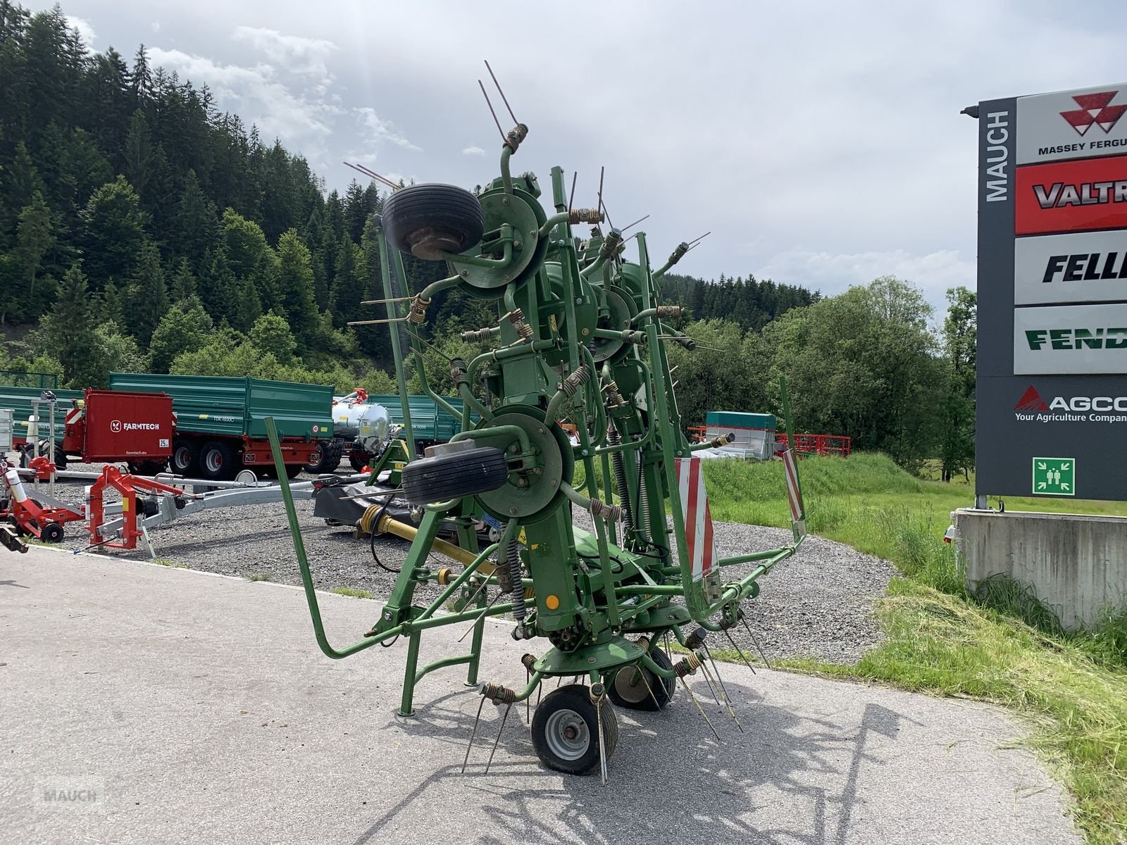 Kreiselheuer des Typs Krone Heuer KW 7.92/8, Gebrauchtmaschine in Eben (Bild 8)