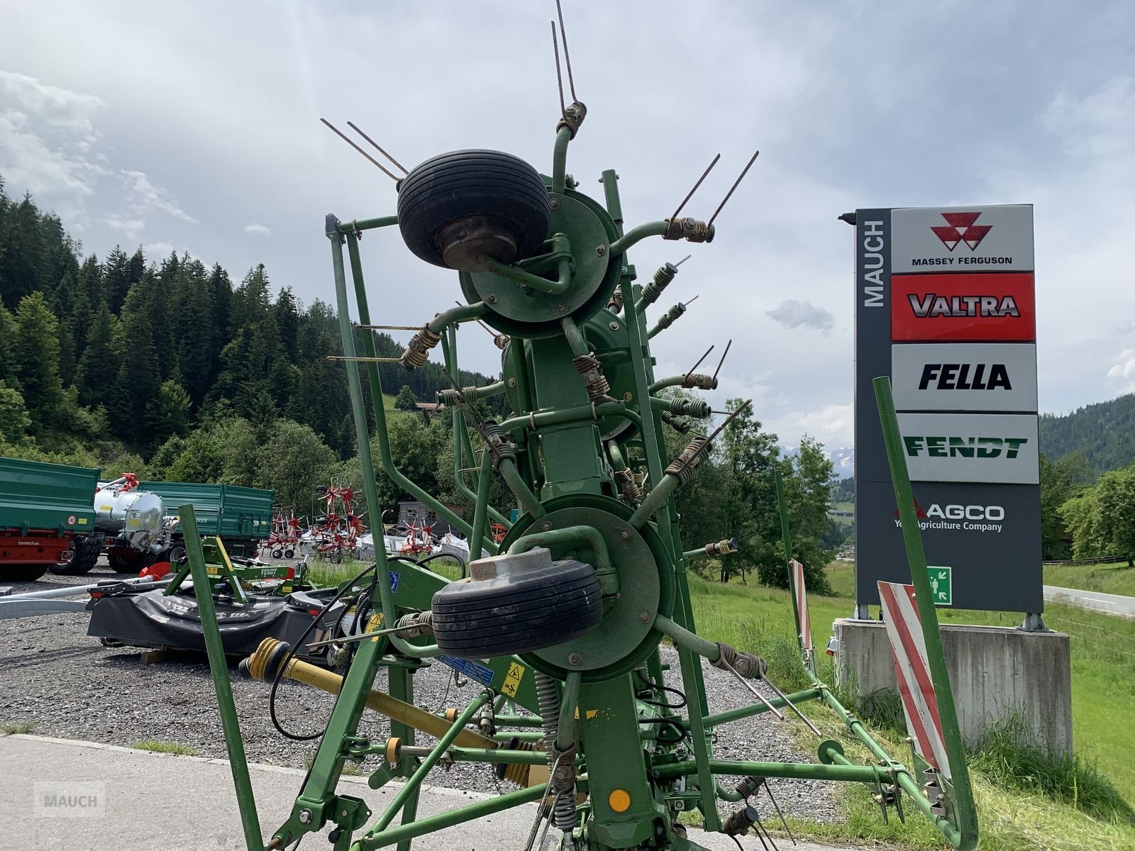 Kreiselheuer des Typs Krone Heuer KW 7.92/8, Gebrauchtmaschine in Eben (Bild 9)