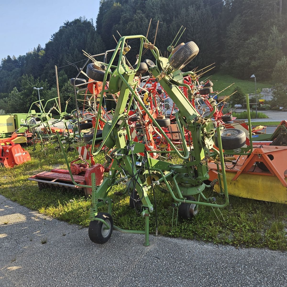Kreiselheuer des Typs Krone Krone KW 6.02, Gebrauchtmaschine in Hopfgarten (Bild 2)