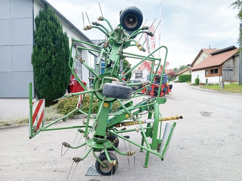 Kreiselheuer des Typs Krone KW 6.70/6 Kreiselheuer, Gebrauchtmaschine in St. Marienkirchen (Bild 4)