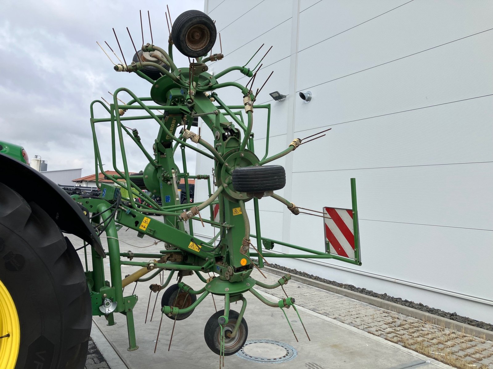 Kreiselheuer des Typs Krone KW 6.70/6, Gebrauchtmaschine in Amöneburg-Roßdorf (Bild 2)