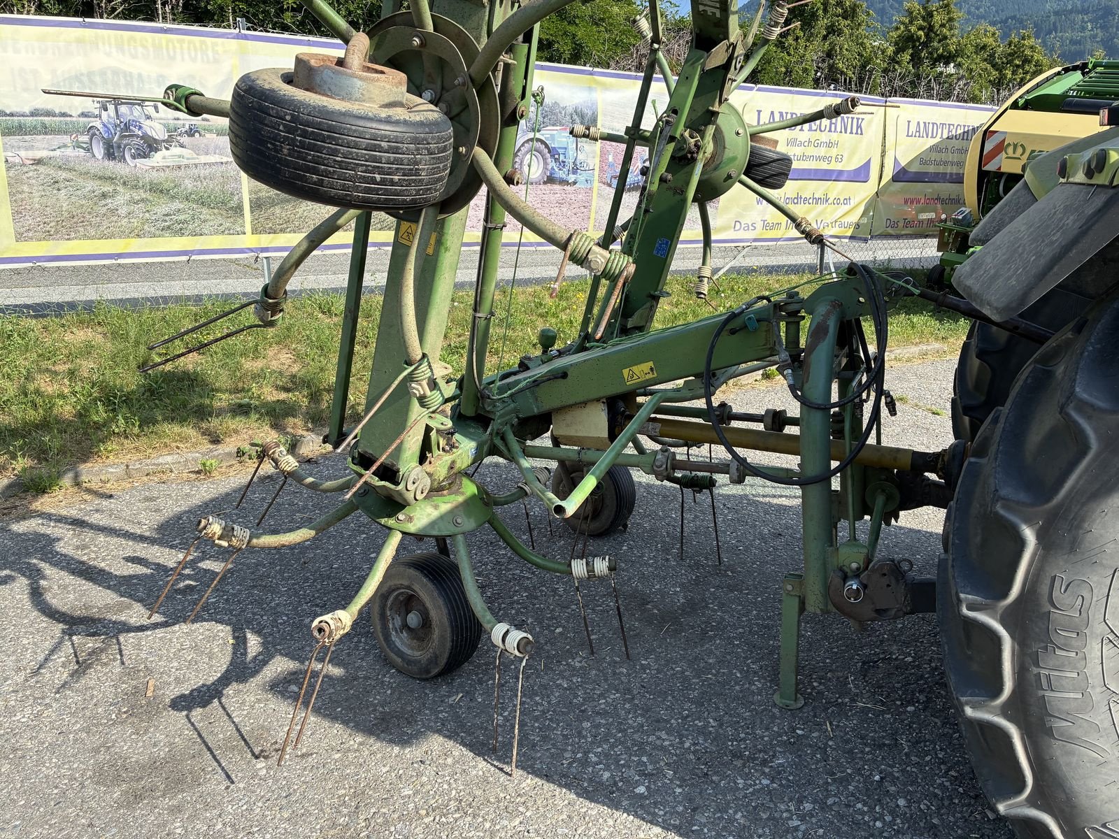 Kreiselheuer of the type Krone KW 7.70-6x7, Gebrauchtmaschine in Villach (Picture 2)