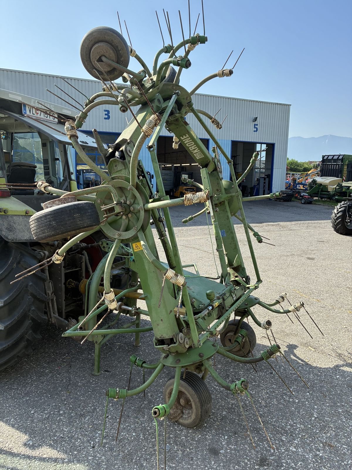 Kreiselheuer of the type Krone KW 7.70-6x7, Gebrauchtmaschine in Villach (Picture 3)