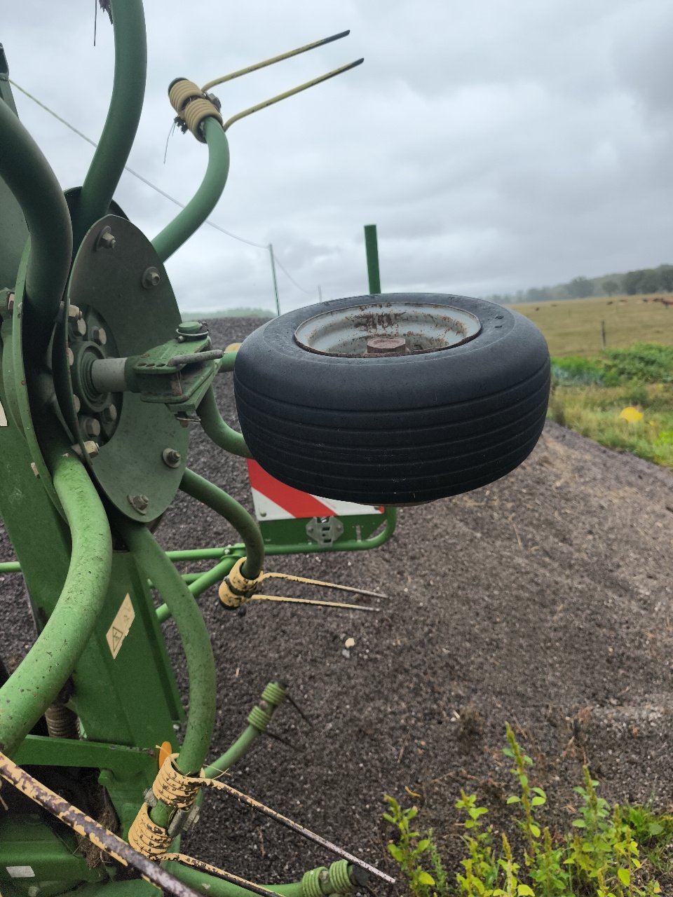 Kreiselheuer des Typs Krone KW 7.82, Gebrauchtmaschine in LIMEY-REMENAUVILLE (Bild 6)