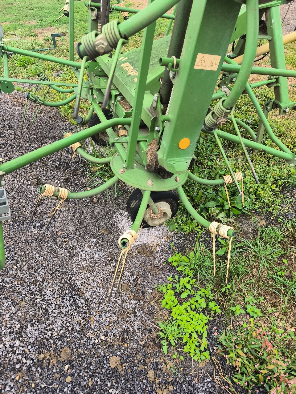 Kreiselheuer des Typs Krone KW 7.82, Gebrauchtmaschine in LIMEY-REMENAUVILLE (Bild 5)