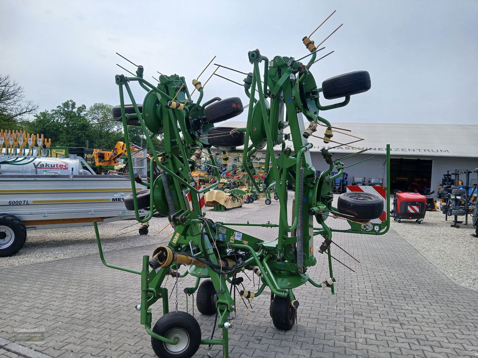 Kreiselheuer des Typs Krone KW 7.92/8, Gebrauchtmaschine in Aurolzmünster (Bild 2)