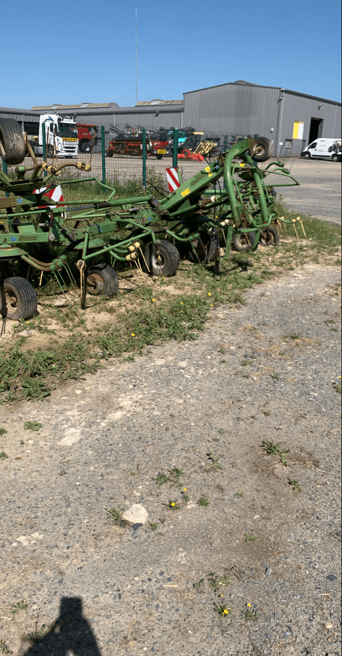 Kreiselheuer des Typs Krone KW 8.80, Gebrauchtmaschine in CINTHEAUX (Bild 1)