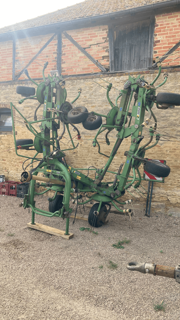 Kreiselheuer des Typs Krone KW 8.80, Gebrauchtmaschine in CINTHEAUX (Bild 2)