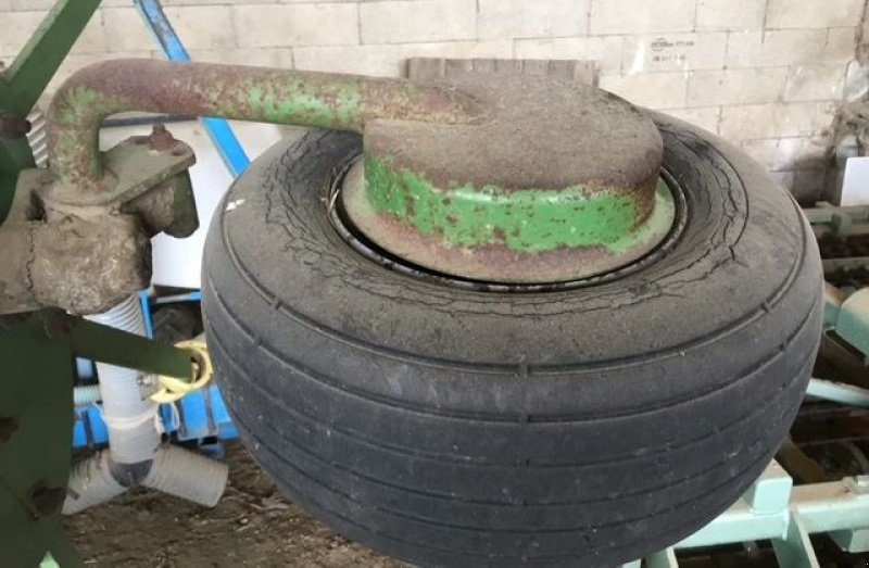 Kreiselheuer a típus Krone KW4.45/4, Gebrauchtmaschine ekkor: les hayons (Kép 2)