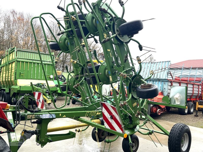 Kreiselheuer от тип Krone KWT 11.22/10 - ein 10-er Kreiselheuer mit Fahrwerk, Gebrauchtmaschine в Burgrieden (Снимка 1)