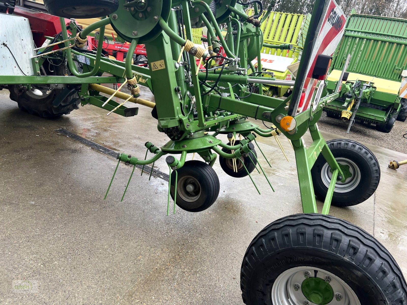 Kreiselheuer Türe ait Krone KWT 11.22/10 - ein 10-er Kreiselheuer mit Fahrwerk, Gebrauchtmaschine içinde Burgrieden (resim 18)