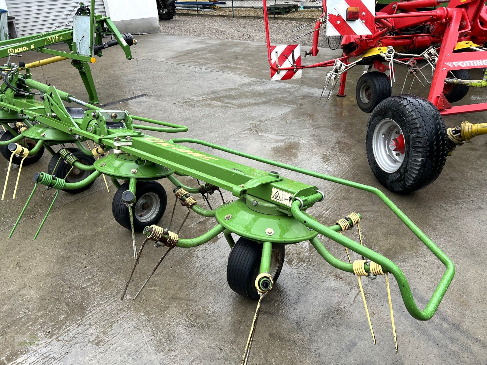 Kreiselheuer Türe ait Krone KWT 11.22/10 - ein 10-er Kreiselheuer mit Fahrwerk, Gebrauchtmaschine içinde Burgrieden (resim 31)