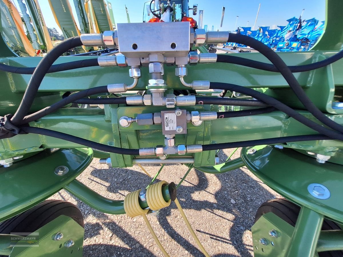 Kreiselheuer des Typs Krone KWT 1300, Neumaschine in Gampern (Bild 11)