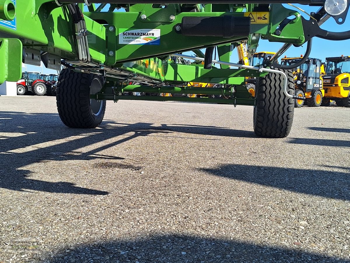 Kreiselheuer des Typs Krone KWT 1300, Neumaschine in Gampern (Bild 7)