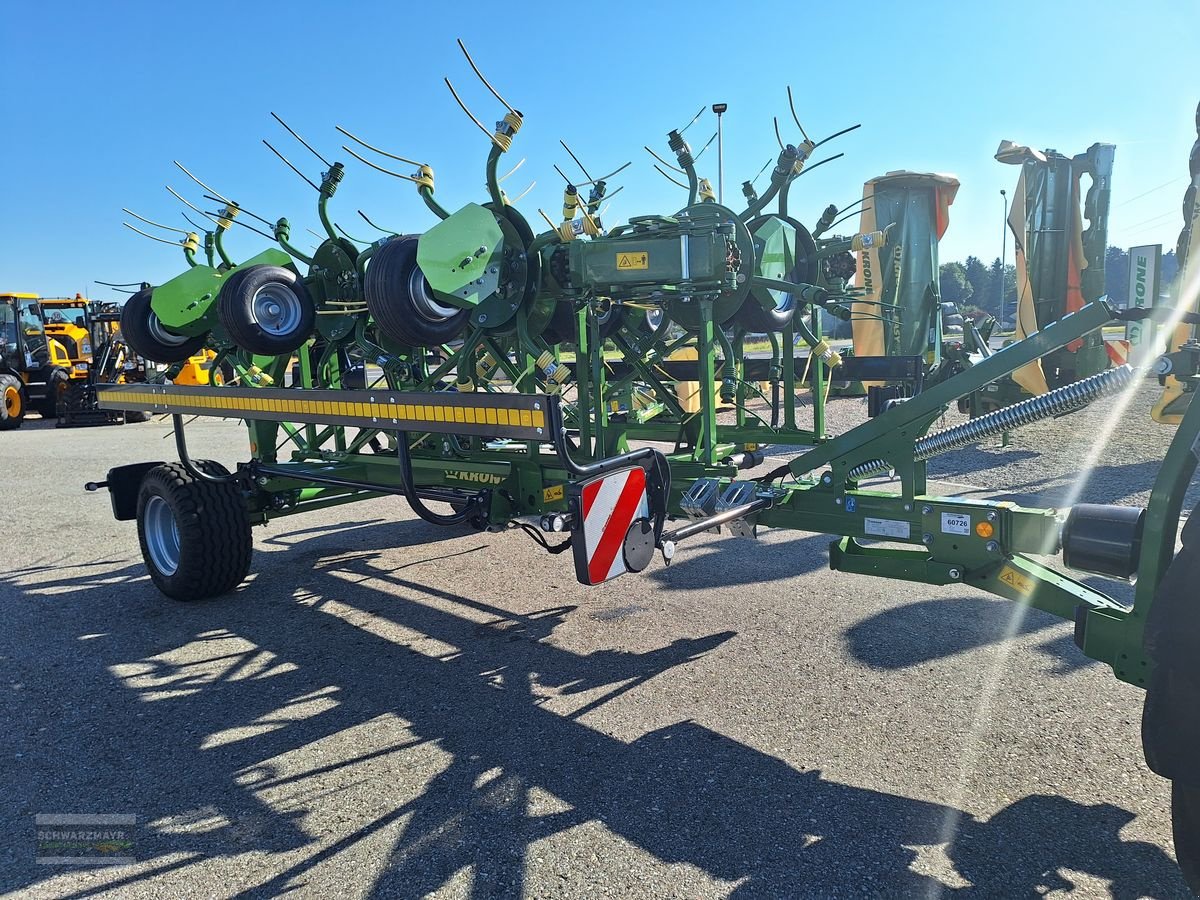 Kreiselheuer des Typs Krone KWT 1300, Neumaschine in Gampern (Bild 2)