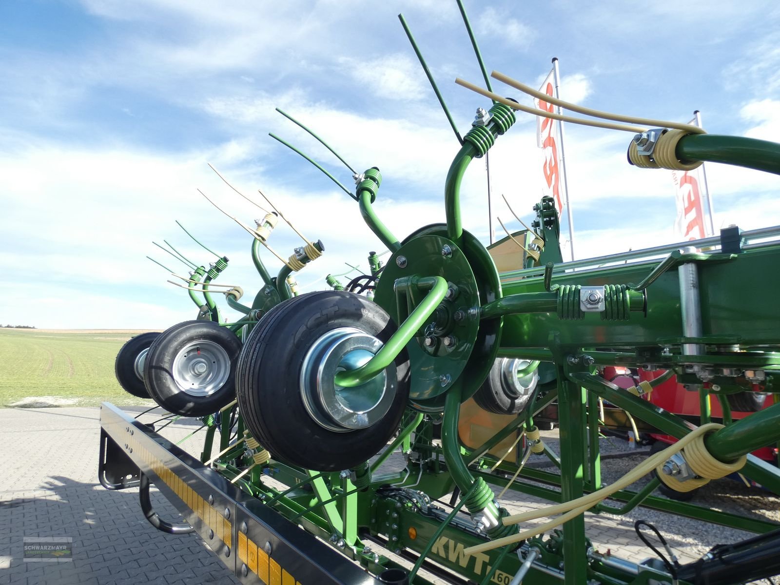 Kreiselheuer des Typs Krone KWT 1600, Neumaschine in Gampern (Bild 19)