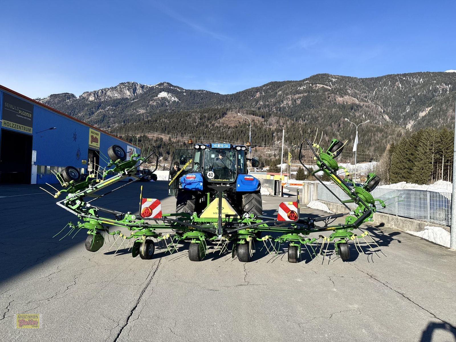 Kreiselheuer of the type Krone Vendro 1020 Kreiselzettwender, Neumaschine in Kötschach (Picture 21)