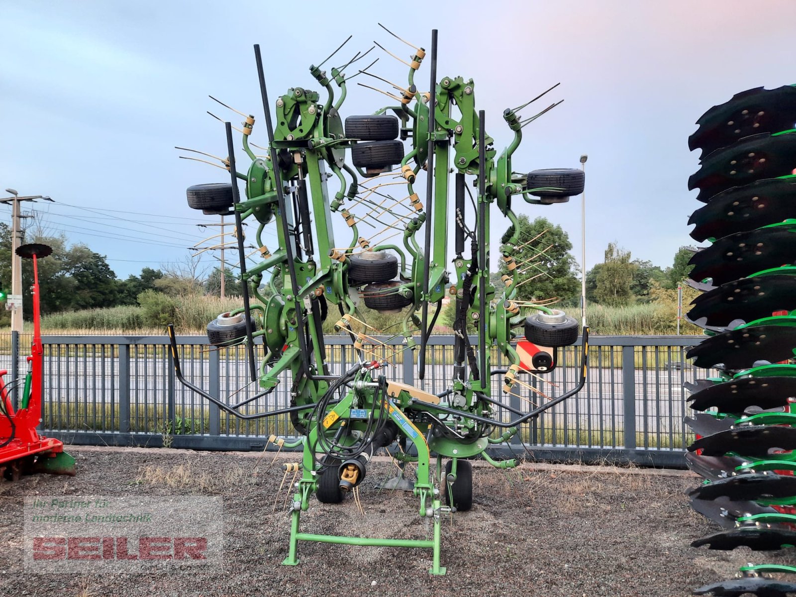 Kreiselheuer Türe ait Krone Vendro 1120, Gebrauchtmaschine içinde Ansbach (resim 3)