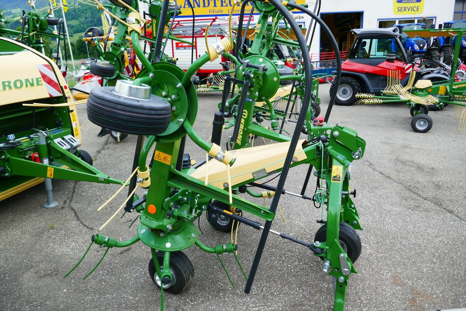 Kreiselheuer of the type Krone Vendro 420 Highland, Gebrauchtmaschine in Villach (Picture 5)