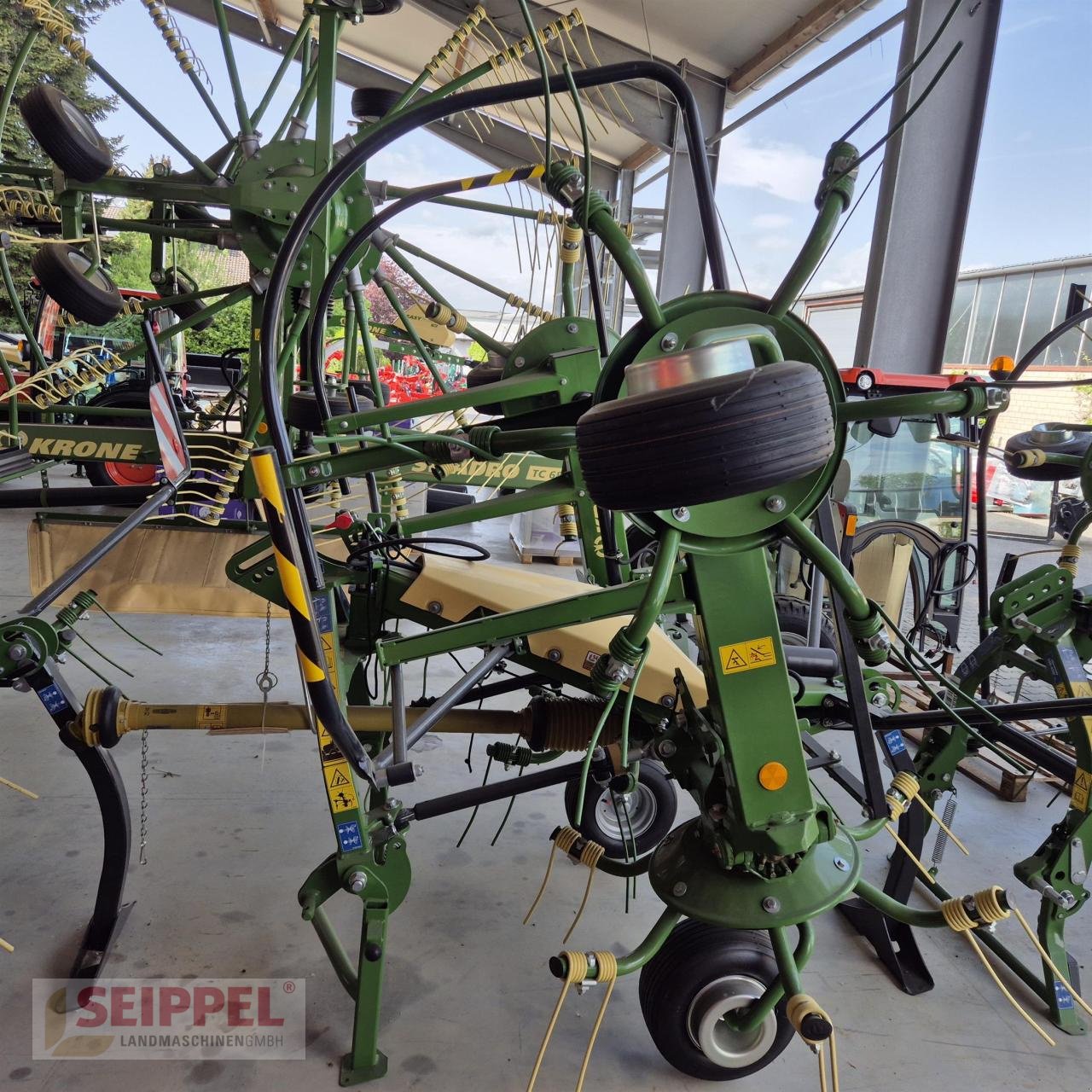 Kreiselheuer des Typs Krone VENDRO 470, Neumaschine in Groß-Umstadt (Bild 3)