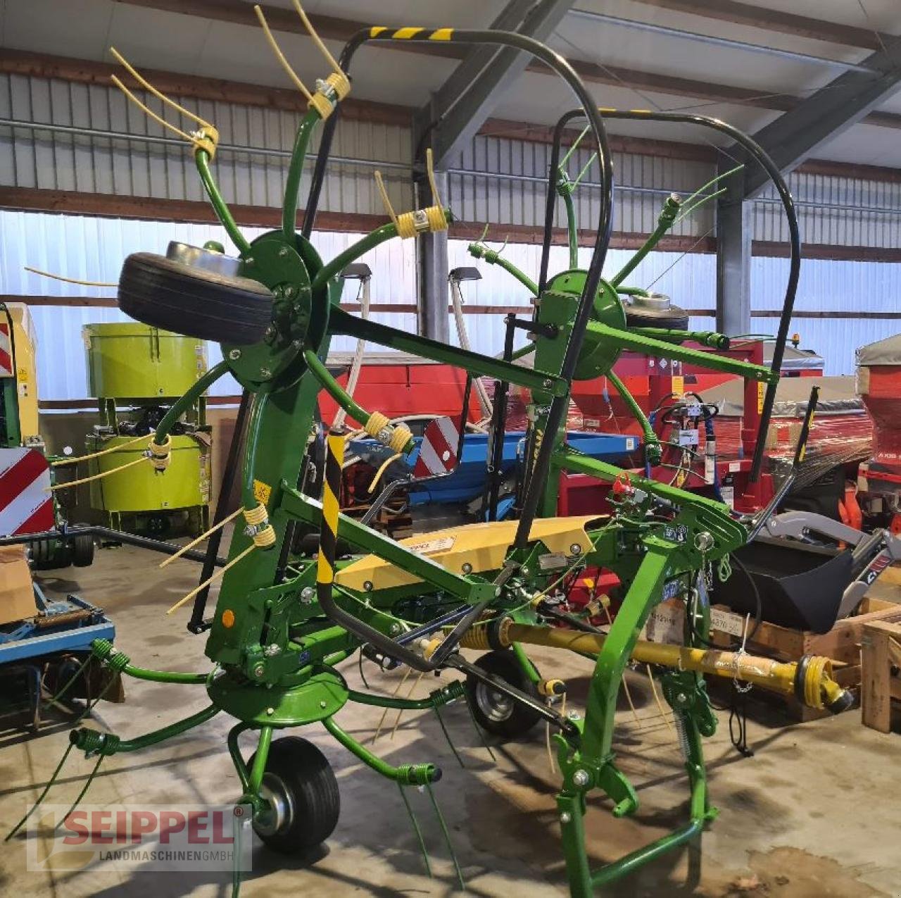 Kreiselheuer of the type Krone VENDRO 560, Neumaschine in Groß-Umstadt (Picture 4)