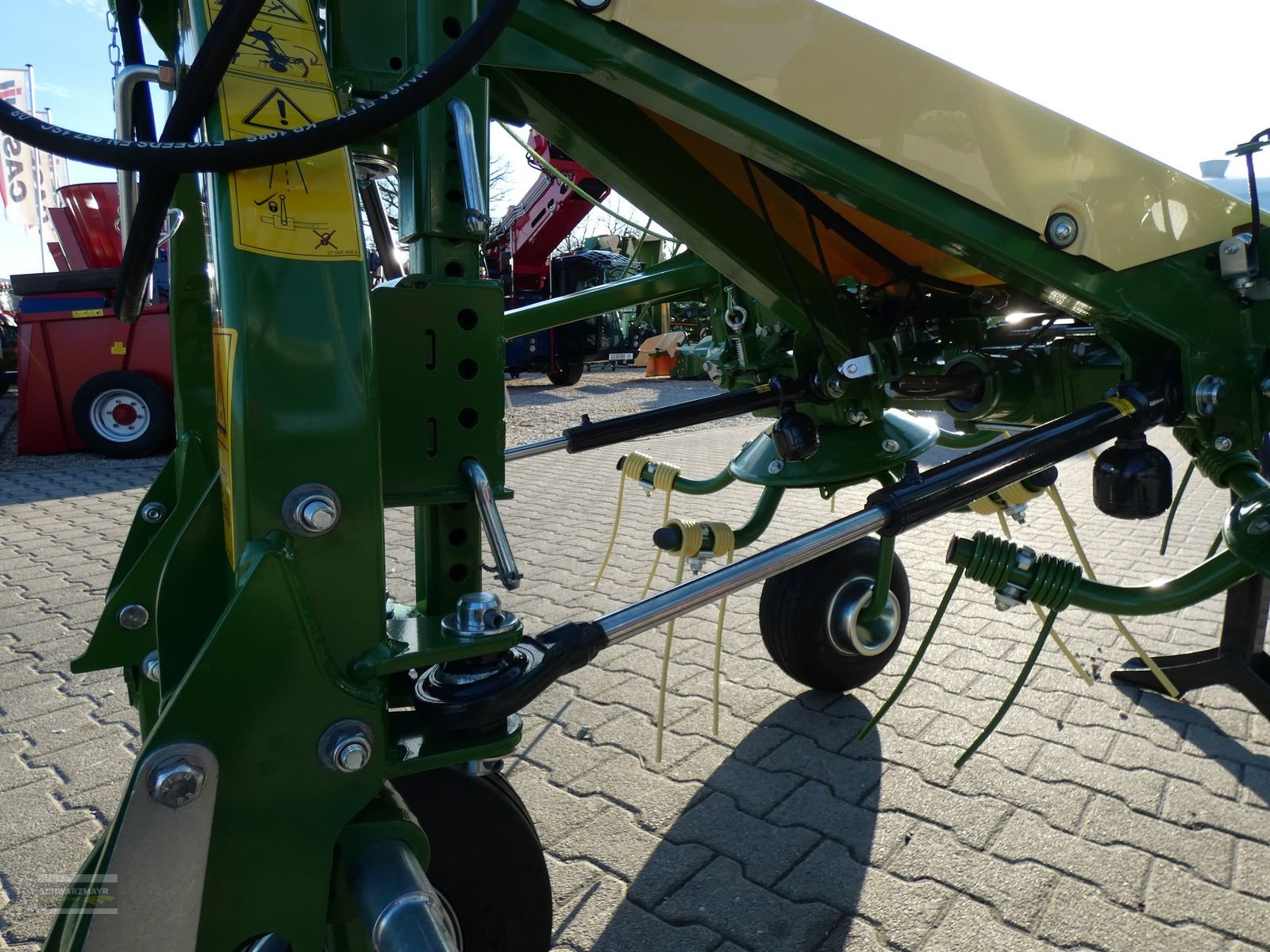 Kreiselheuer of the type Krone Vendro 620 Highland, Neumaschine in Aurolzmünster (Picture 10)