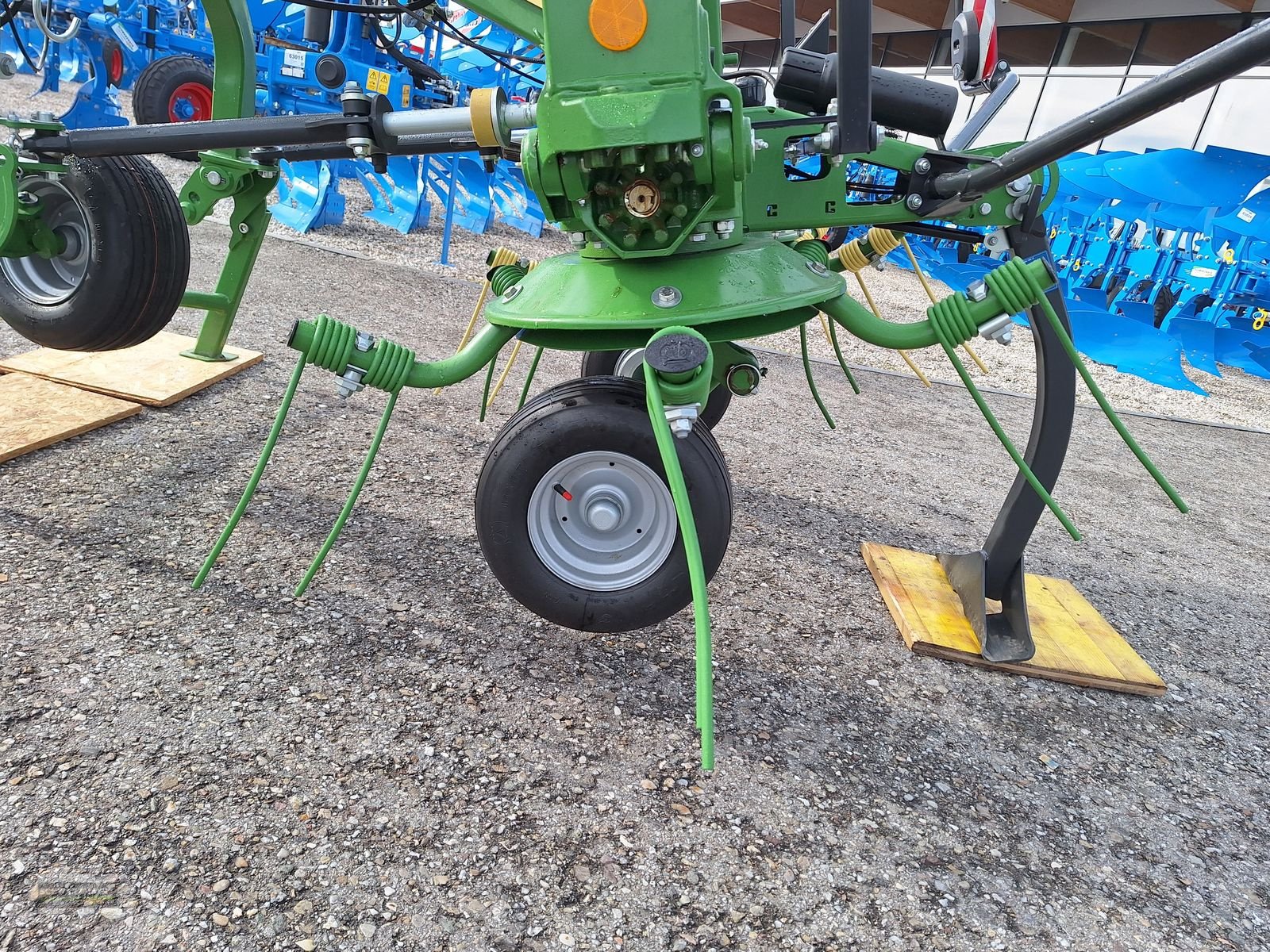 Kreiselheuer des Typs Krone Vendro 620, Neumaschine in Aurolzmünster (Bild 11)