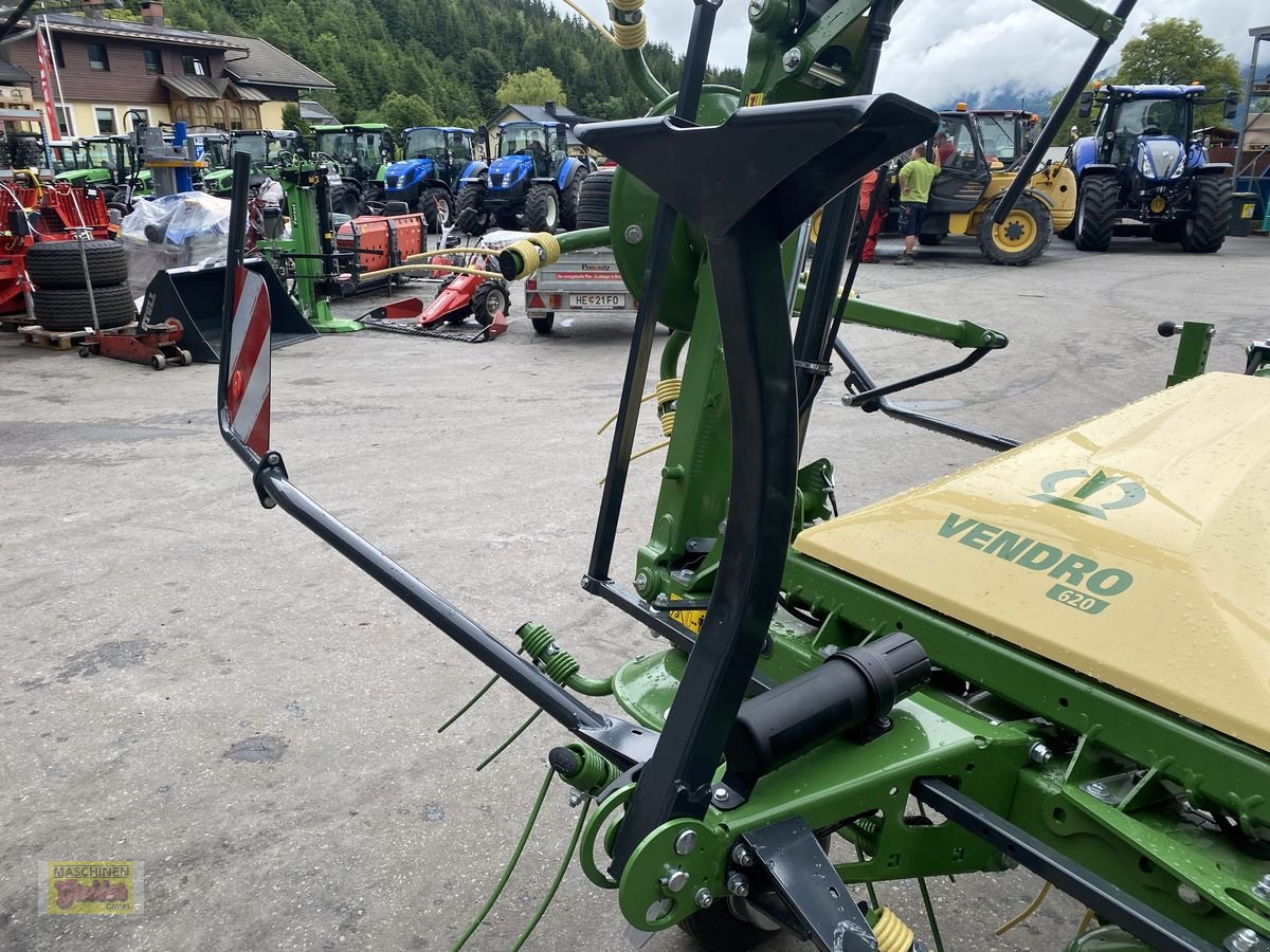 Kreiselheuer of the type Krone Vendro 620, Neumaschine in Kötschach (Picture 17)