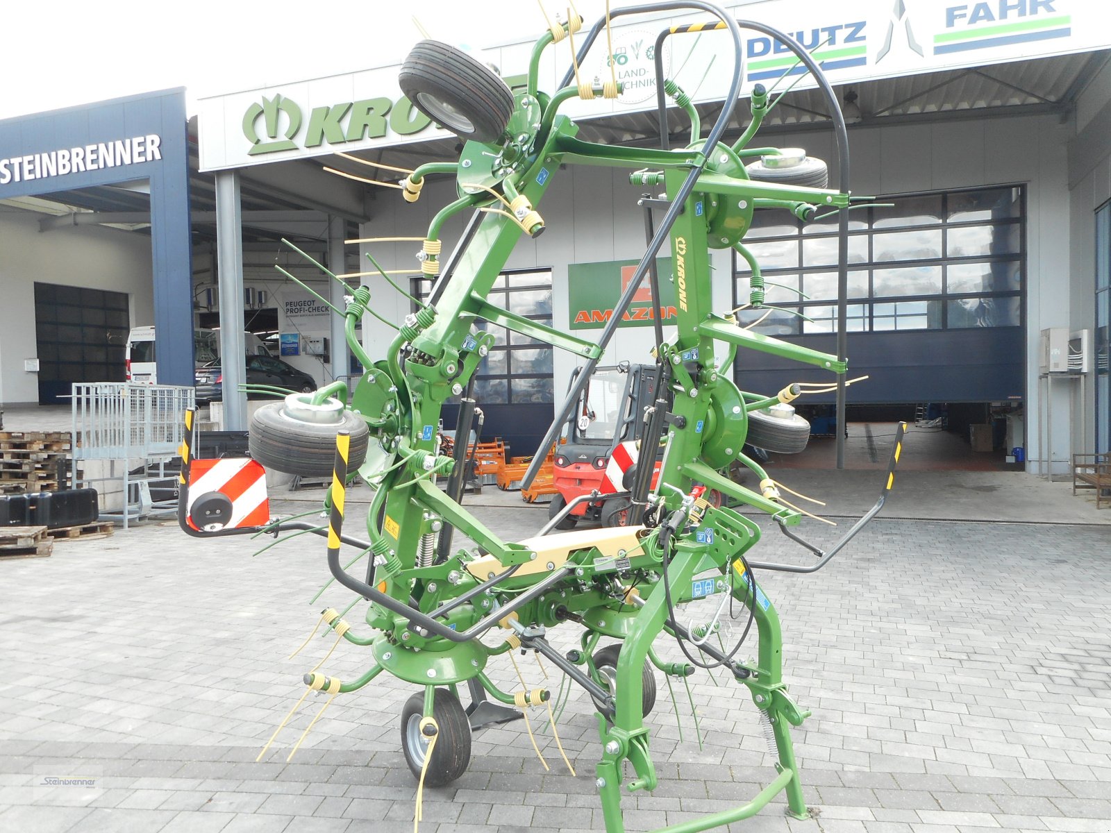 Kreiselheuer des Typs Krone Vendro 680, Neumaschine in Wörnitz (Bild 3)