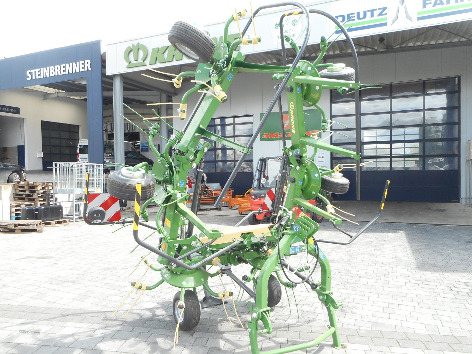 Kreiselheuer des Typs Krone Vendro 680, Neumaschine in Wörnitz (Bild 9)