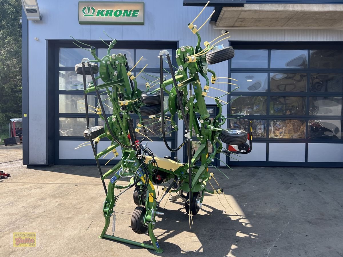 Kreiselheuer of the type Krone Vendro 820 Highland, Neumaschine in Kötschach (Picture 1)