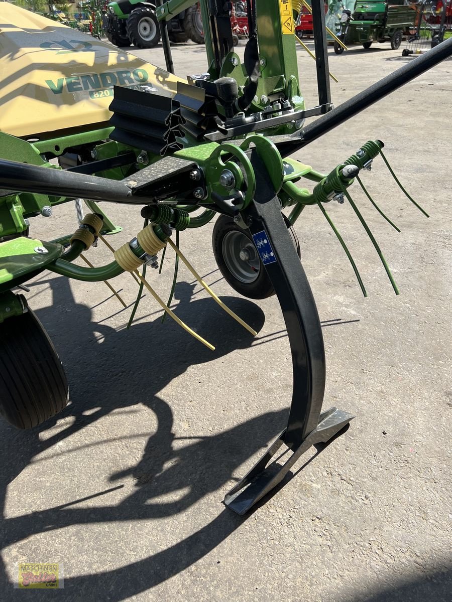 Kreiselheuer of the type Krone Vendro 820 Highland, Neumaschine in Kötschach (Picture 11)
