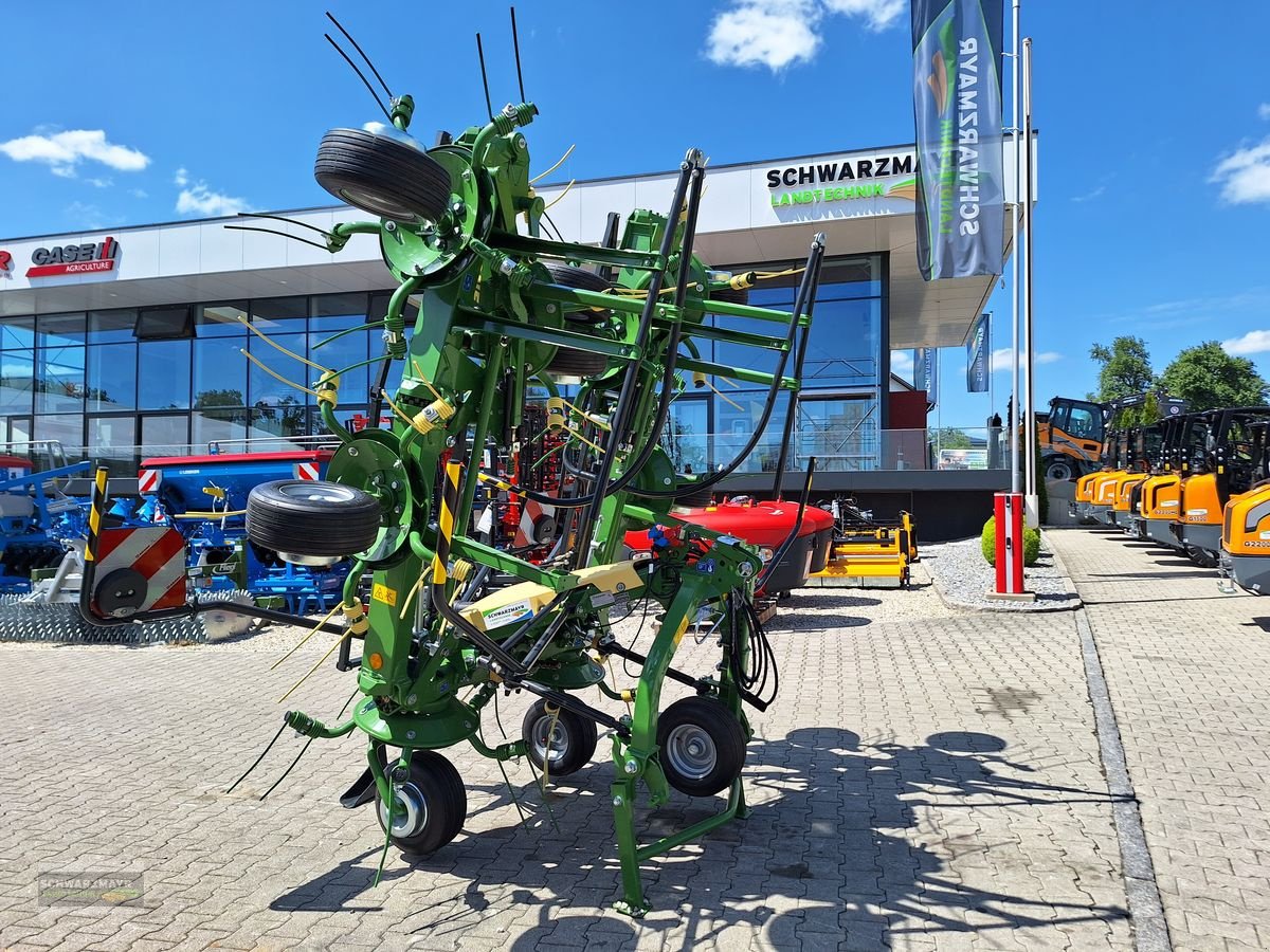 Kreiselheuer des Typs Krone Vendro 820, Neumaschine in Aurolzmünster (Bild 1)