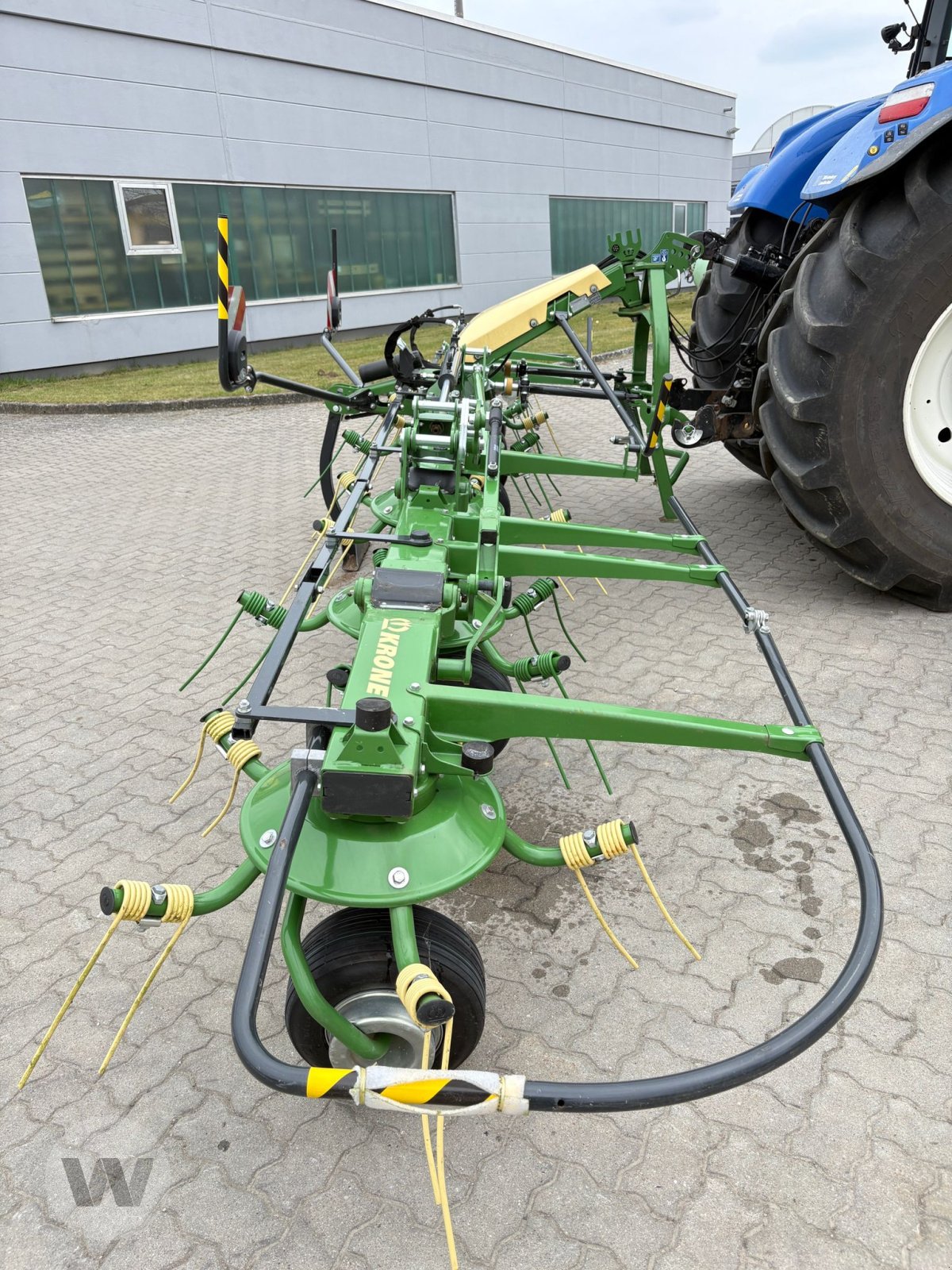 Kreiselheuer des Typs Krone Vendro 820, Neumaschine in Klein Bünzow (Bild 3)