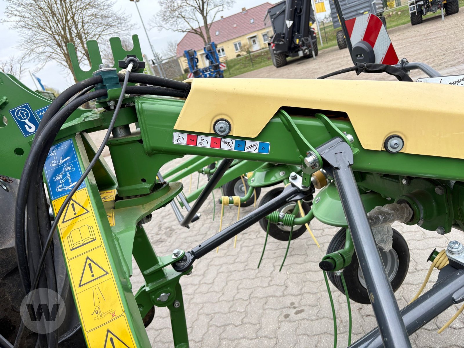 Kreiselheuer des Typs Krone Vendro 820, Neumaschine in Klein Bünzow (Bild 6)