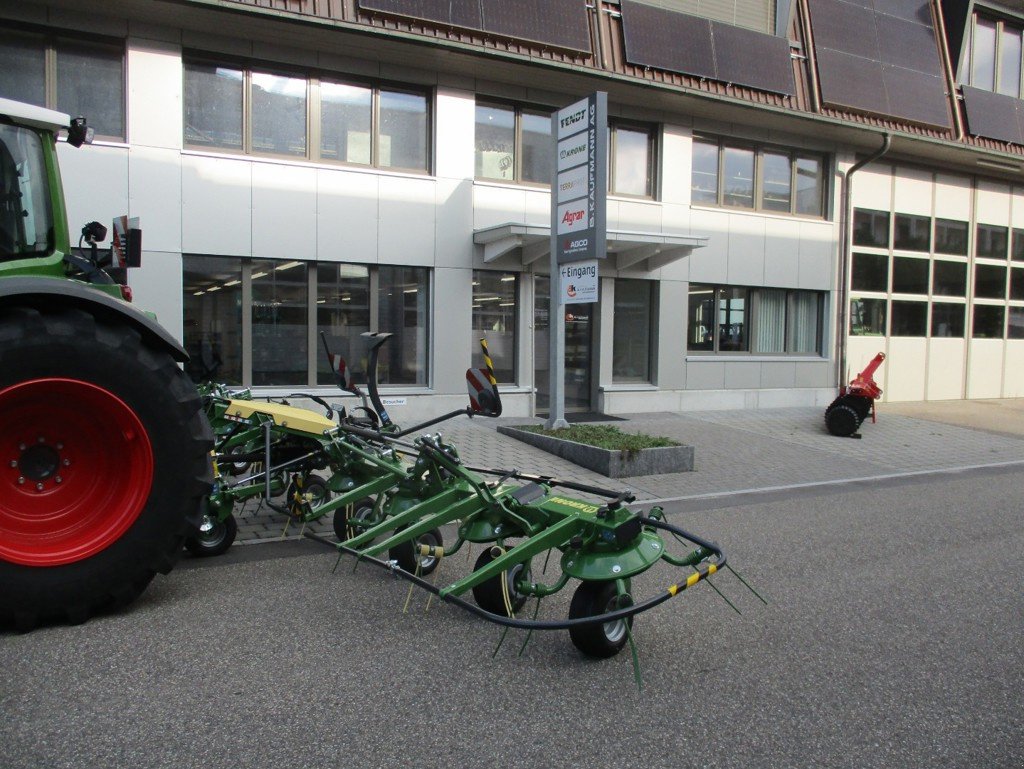 Kreiselheuer типа Krone Vendro 820, Neumaschine в Grosswangen (Фотография 7)