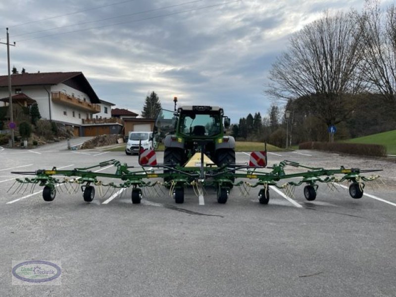 Kreiselheuer des Typs Krone Vendro 820, Neumaschine in Münzkirchen (Bild 12)