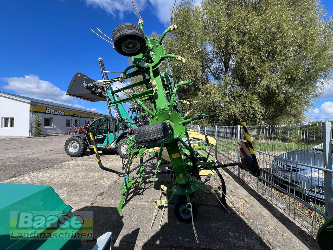 Kreiselheuer des Typs Krone Vendro 900 KW 103-24, Neumaschine in Holthof (Bild 2)
