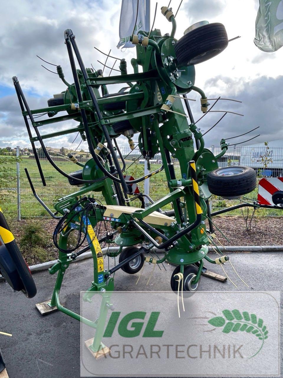 Kreiselheuer des Typs Krone VENDRO 900 (KW103-24), Neumaschine in Nabburg (Bild 7)