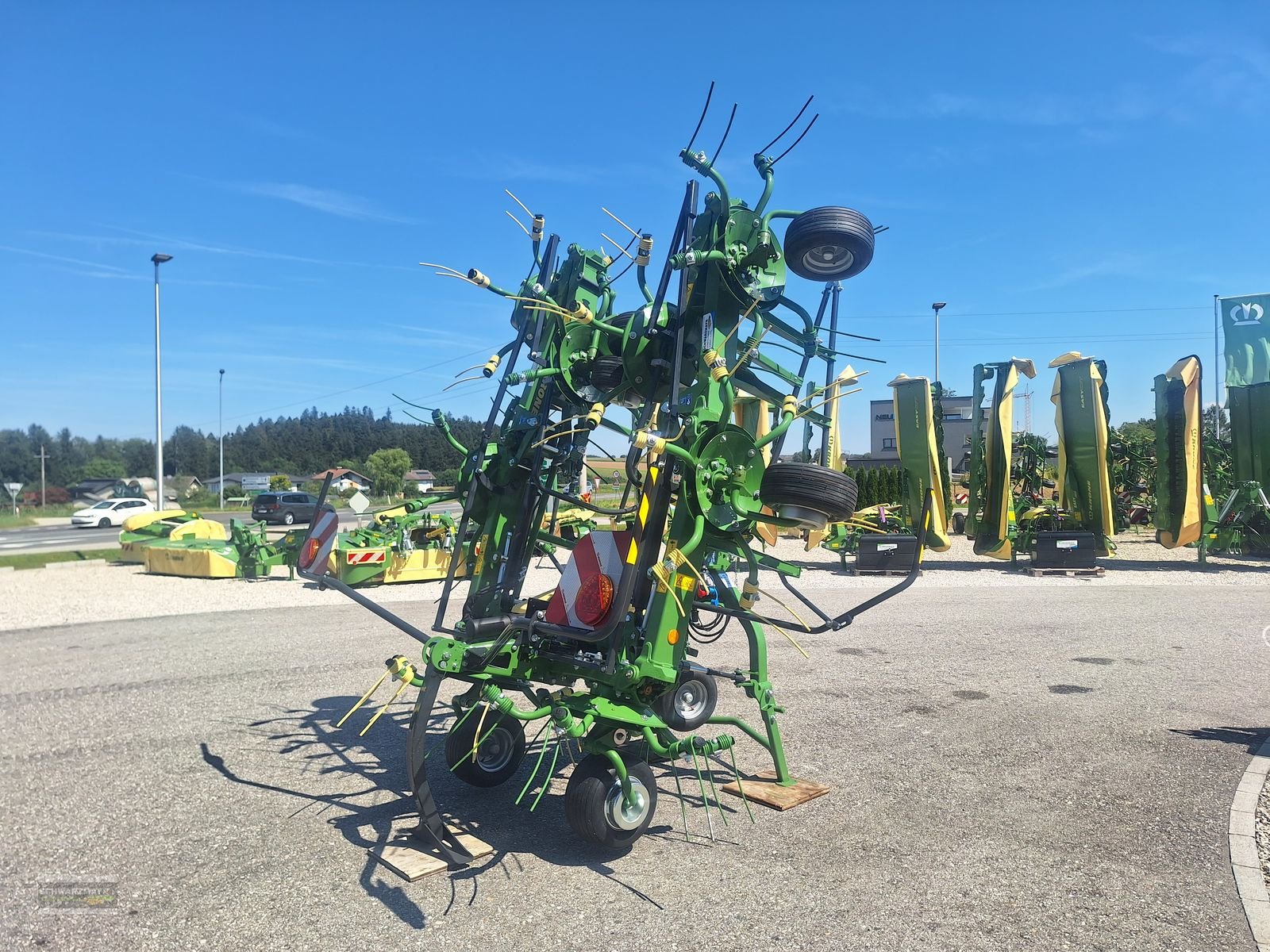 Kreiselheuer des Typs Krone Vendro 900, Neumaschine in Aurolzmünster (Bild 4)