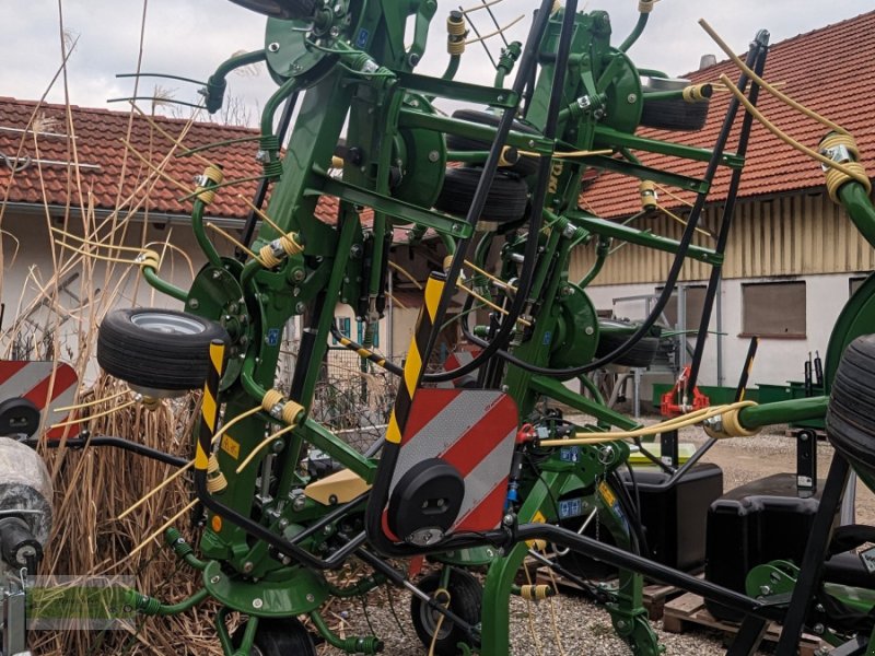 Kreiselheuer des Typs Krone Vendro 900, Neumaschine in Ried