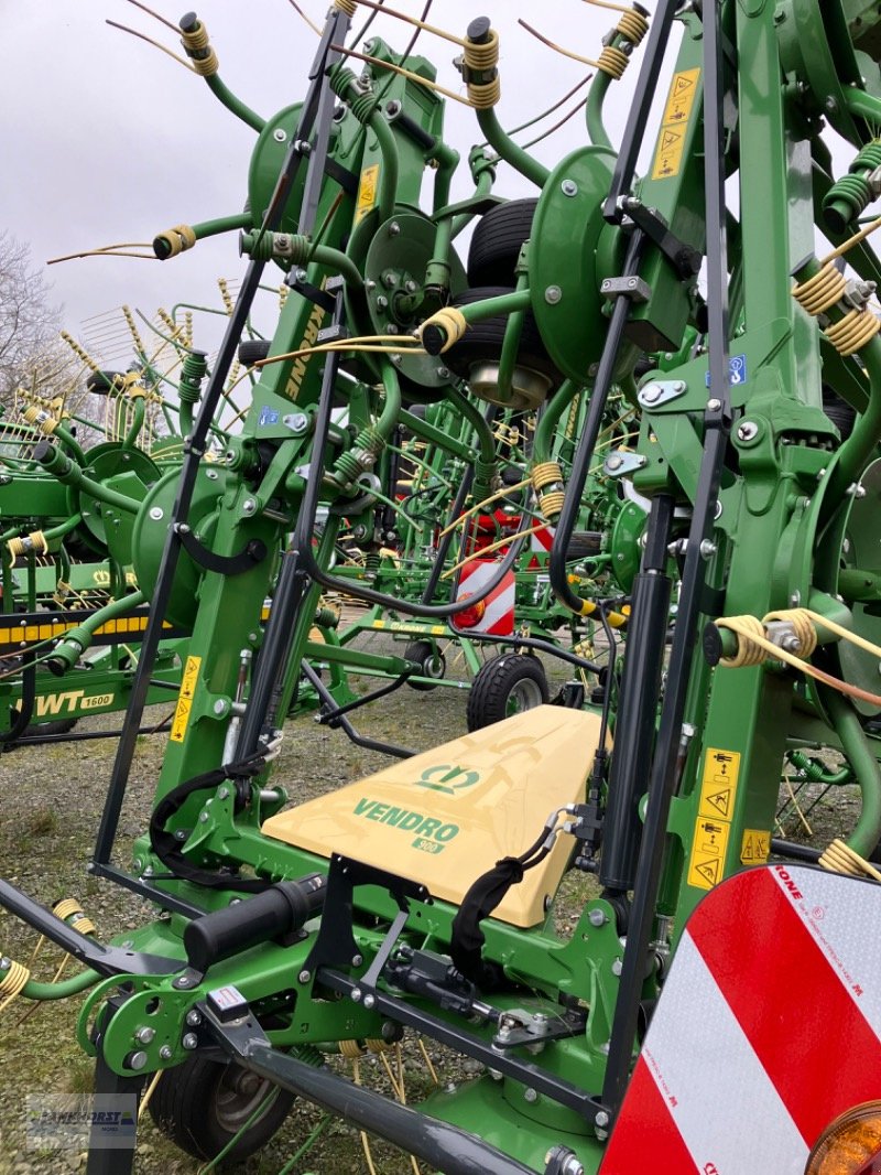 Kreiselheuer des Typs Krone VENDRO 900, Vorführmaschine in Aurich (Bild 1)