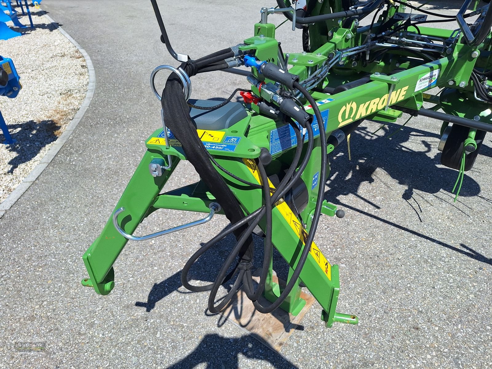 Kreiselheuer of the type Krone Vendro T 1020, Neumaschine in Aurolzmünster (Picture 7)